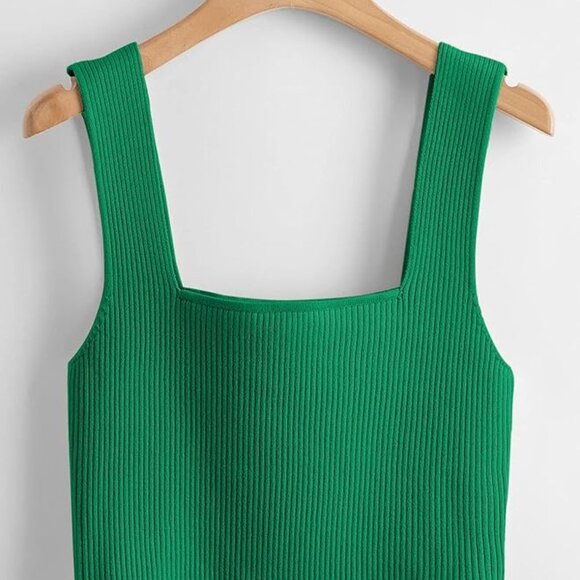 (2) Tank Crop Tops - Size Small Pristine Condition - Picture 3 of 4